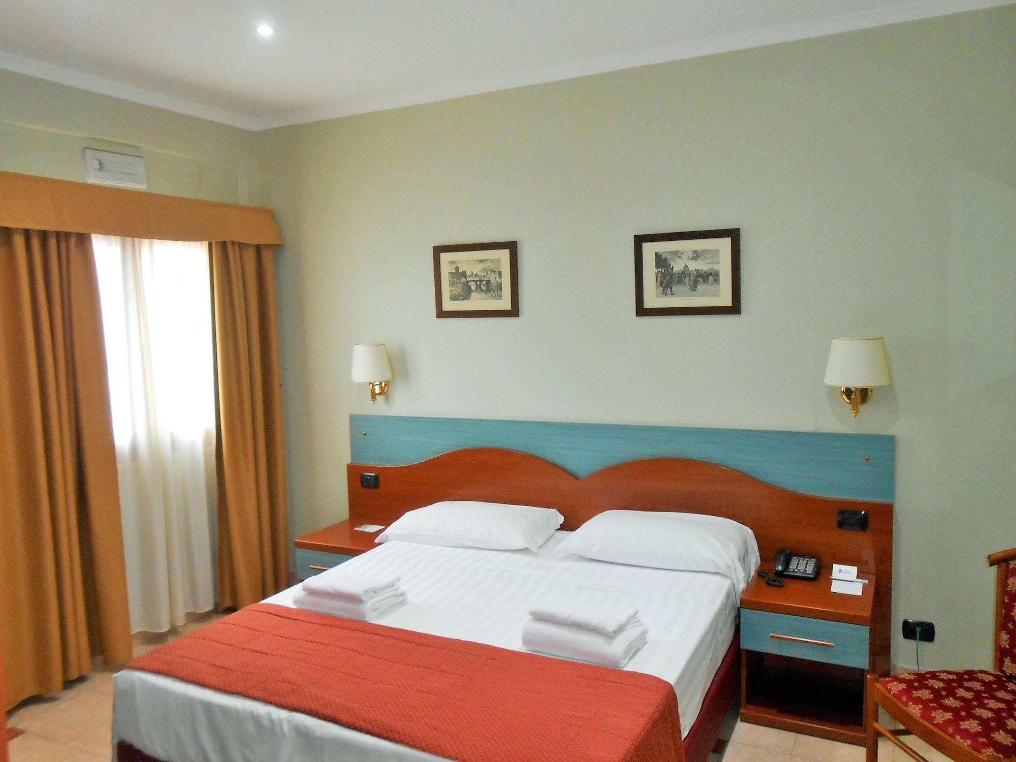 Hotel Riviera Фиумичино Екстериор снимка