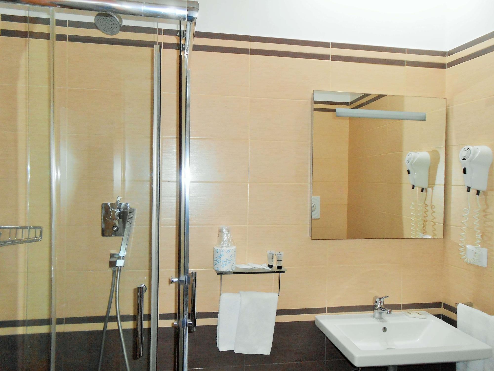 Hotel Riviera Фиумичино Екстериор снимка