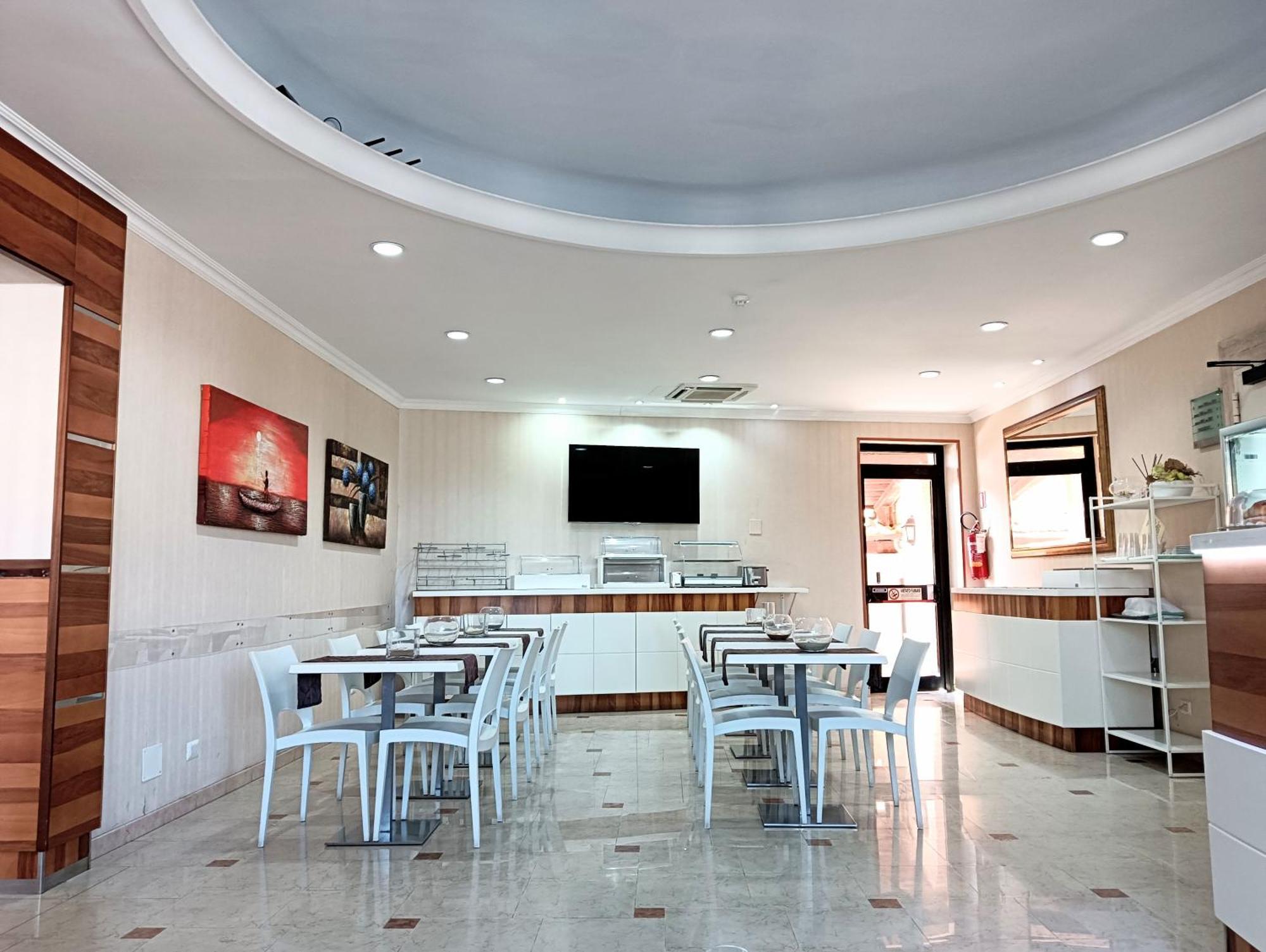 Hotel Riviera Фиумичино Екстериор снимка