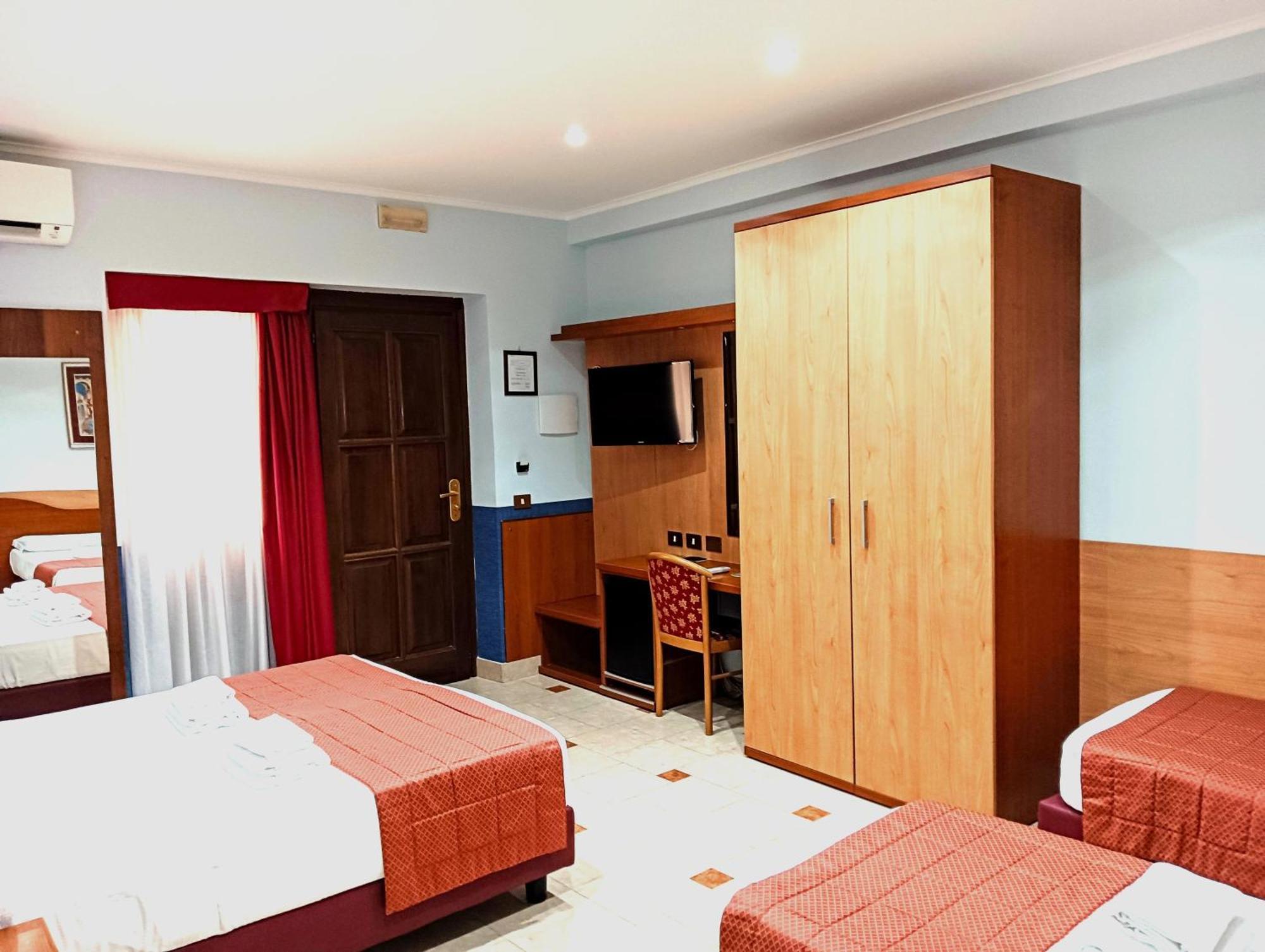 Hotel Riviera Фиумичино Стая снимка