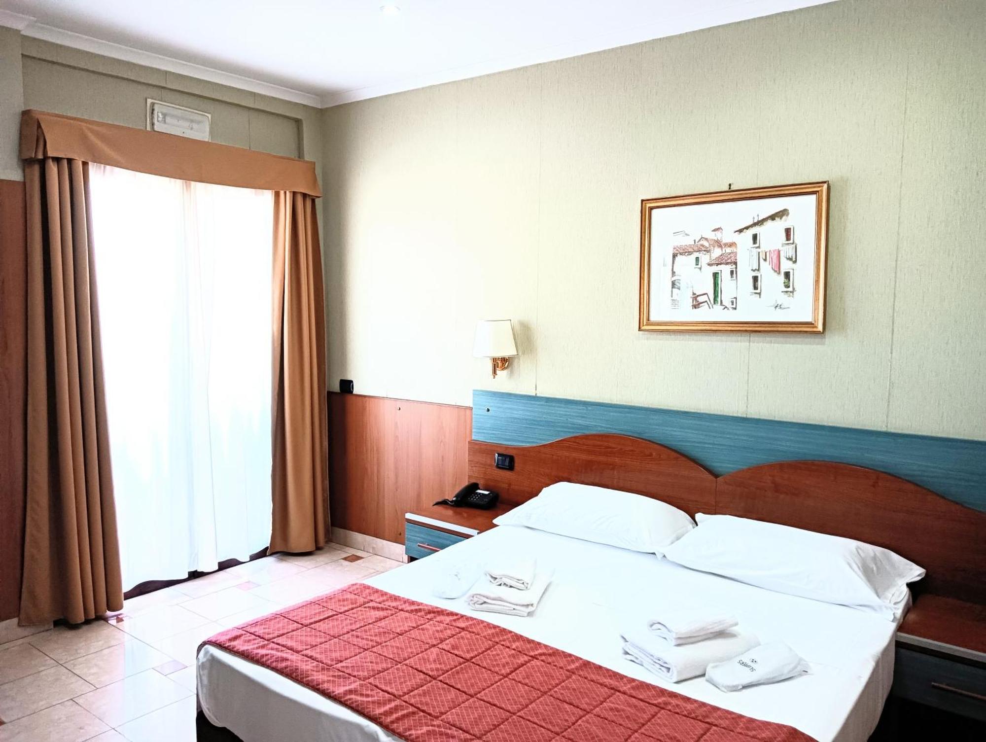 Hotel Riviera Фиумичино Екстериор снимка