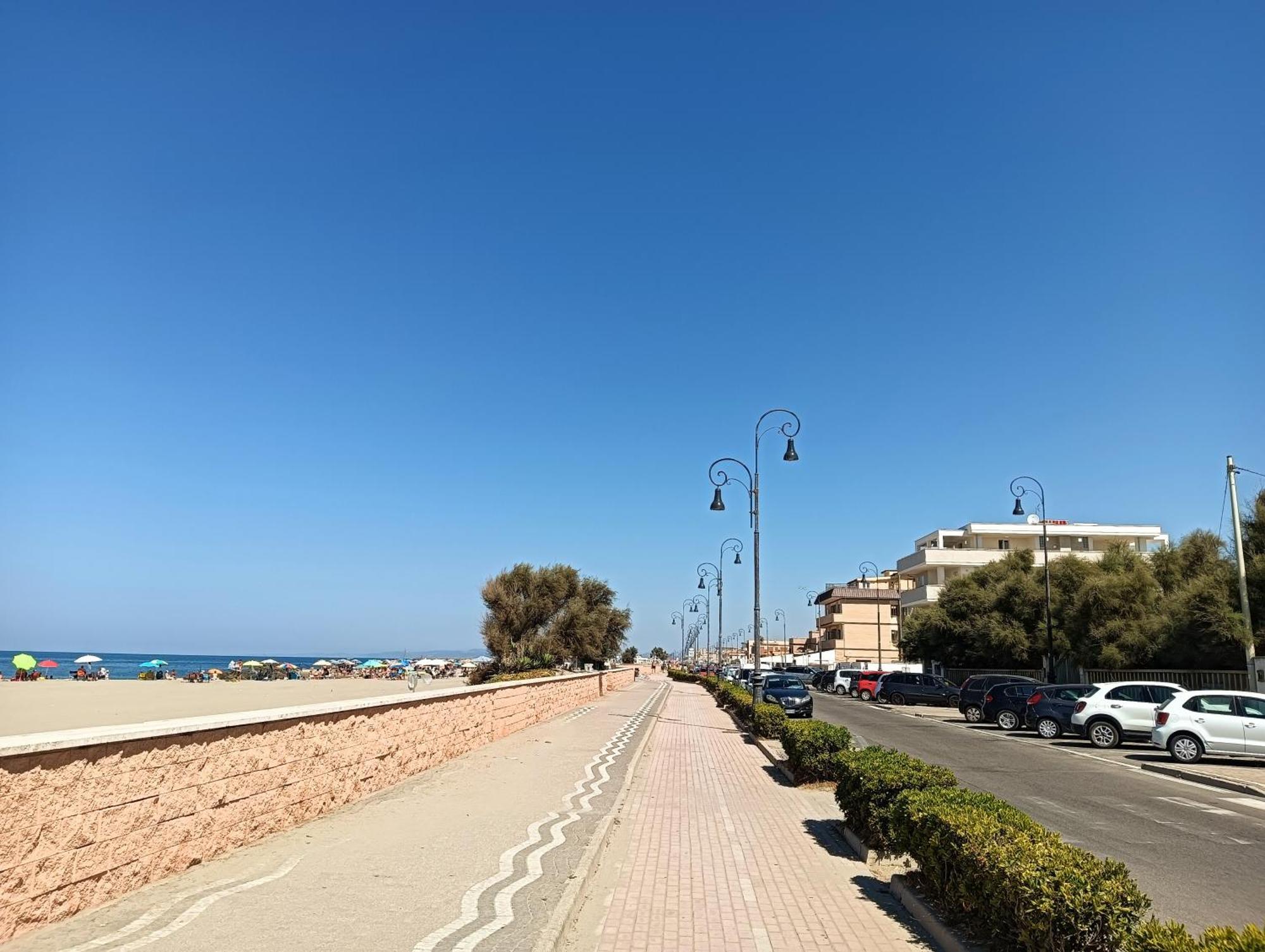 Hotel Riviera Фиумичино Екстериор снимка