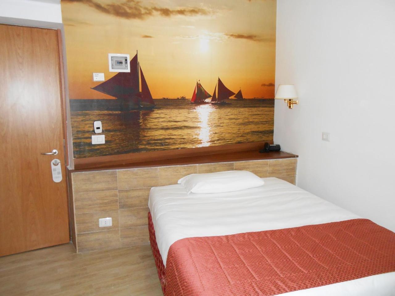 Hotel Riviera Фиумичино Стая снимка